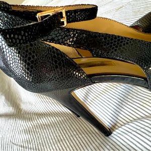 INC print heels w/ anklet